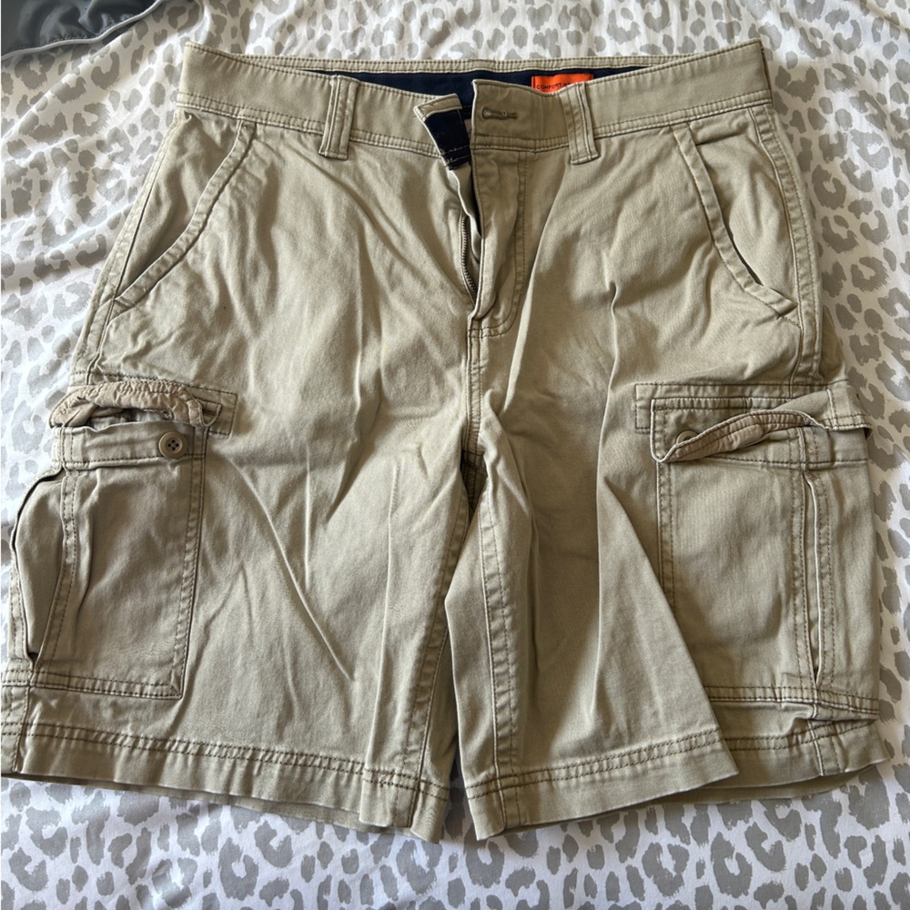 Men’s cargo shorts
